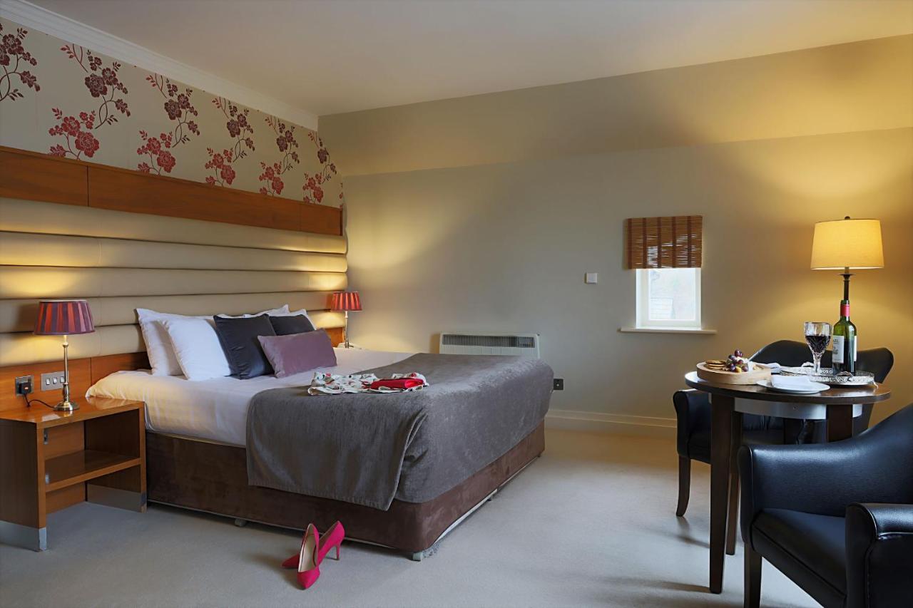 Westport Country Lodge Hotel Екстер'єр фото