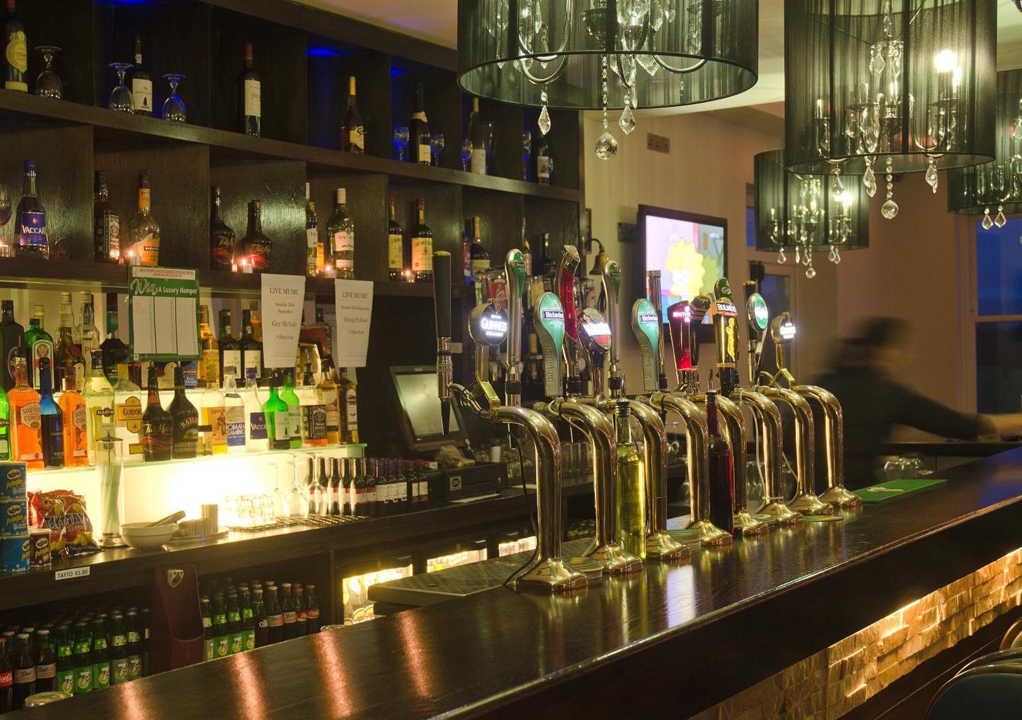 Westport Country Lodge Hotel Екстер'єр фото
