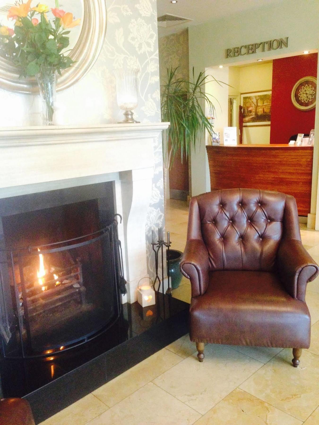 Westport Country Lodge Hotel Екстер'єр фото